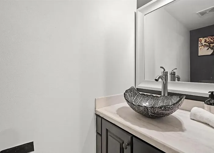 3br Secret Gem * Phoenix